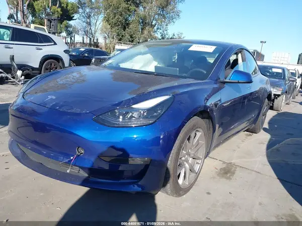 5YJ3E1EA7PF612617 2023 TESLA MODEL 3 - Image 2