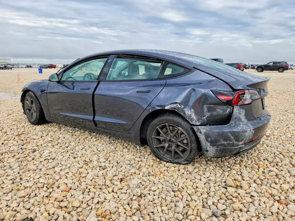 5YJ3E1EA7PF614237 2023 TESLA MODEL 3 - Image 2