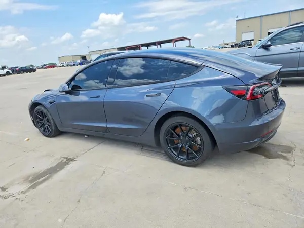 5YJ3E1EA7PF618756 2023 TESLA MODEL 3 - Image 2