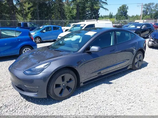 5YJ3E1EA7PF620300 2023 TESLA MODEL 3 - Image 2