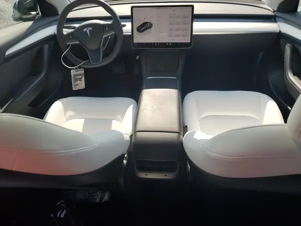 5YJ3E1EA7PF639722 2023 TESLA MODEL 3 - Image 8