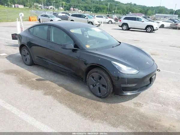 5YJ3E1EA7PF641695 2023 TESLA MODEL 3 - Image 1