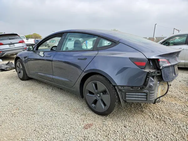 5YJ3E1EA7PF643396 2023 TESLA MODEL 3 - Image 2