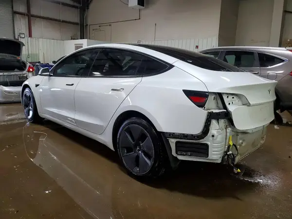 5YJ3E1EA7PF644774 2023 TESLA MODEL 3 - Image 2