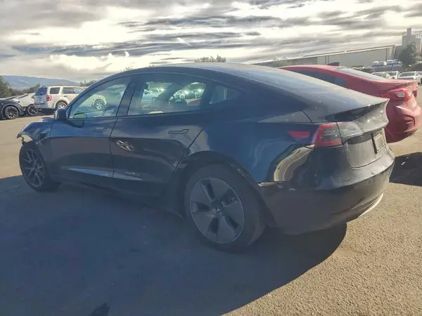 5YJ3E1EA7PF647559 2023 TESLA MODEL 3 - Image 2