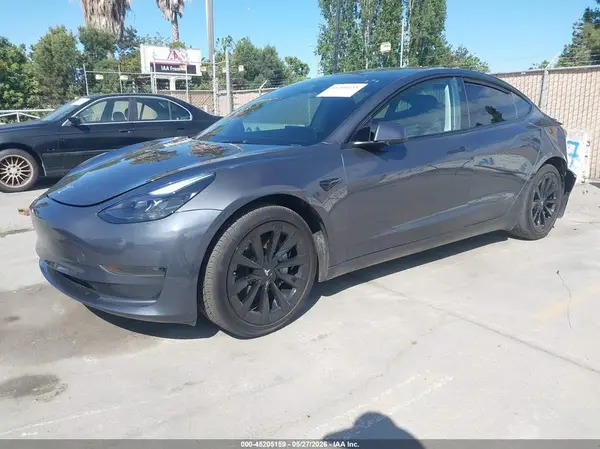 5YJ3E1EA7PF647710 2023 TESLA MODEL 3 - Image 2
