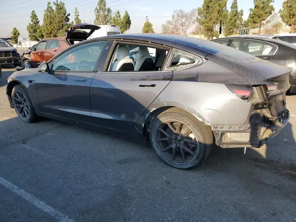 5YJ3E1EA7PF654284 2023 TESLA MODEL 3 - Image 2