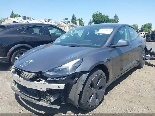 5YJ3E1EA7PF654673 2023 TESLA MODEL 3 - Image 2