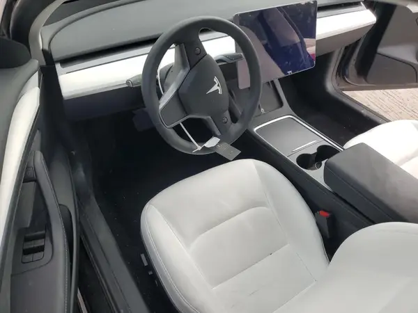 5YJ3E1EA7PF658349 2023 TESLA MODEL 3 - Image 8