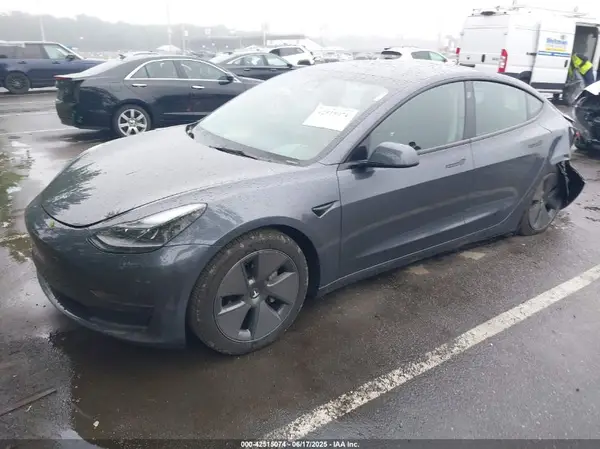5YJ3E1EA7PF658464 2023 TESLA MODEL 3 - Image 2