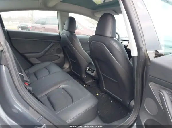 5YJ3E1EA7PF658643 2023 TESLA MODEL 3 - Image 8