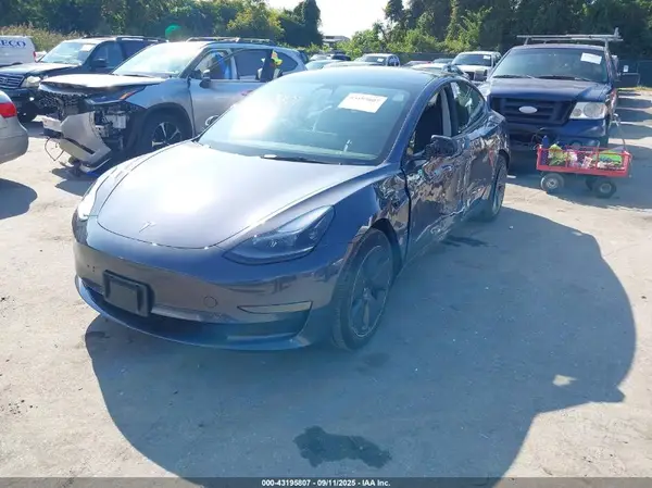 5YJ3E1EA7PF660456 2023 TESLA MODEL 3 - Image 2