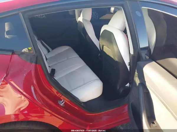 5YJ3E1EA7PF666676 2023 TESLA MODEL 3 - Image 8