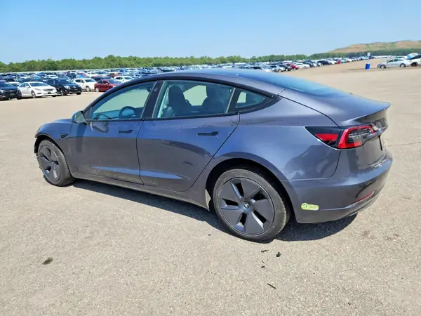 5YJ3E1EA7PF667620 2023 TESLA MODEL 3 - Image 2