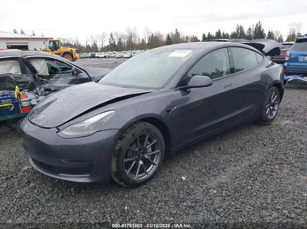5YJ3E1EA7PF667973 2023 TESLA MODEL 3 - Image 2