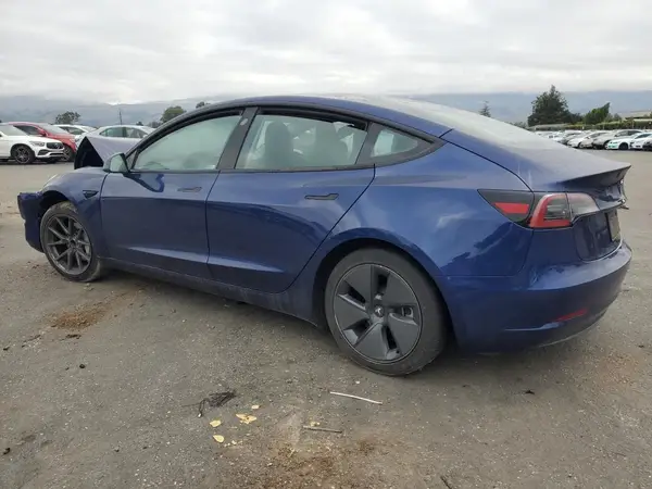 5YJ3E1EA7PF668329 2023 TESLA MODEL 3 - Image 2