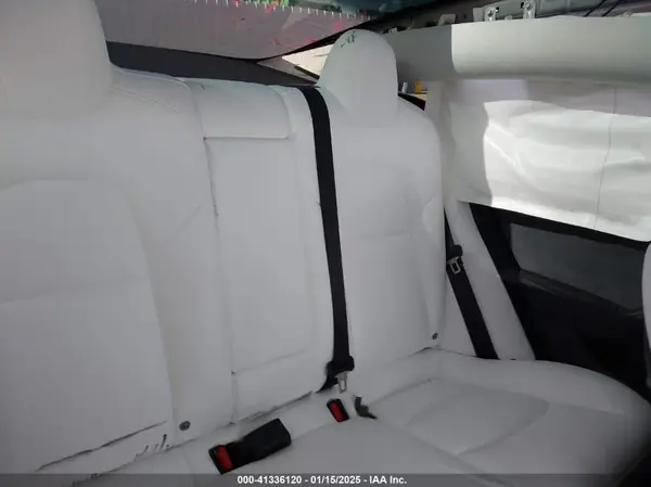 5YJ3E1EA7PF673000 2023 TESLA MODEL 3 - Image 8