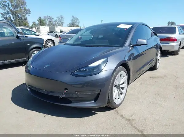 5YJ3E1EA7PF673322 2023 TESLA MODEL 3 - Image 2