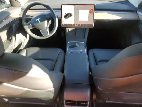 5YJ3E1EA7PF673692 2023 TESLA MODEL 3 - Image 8