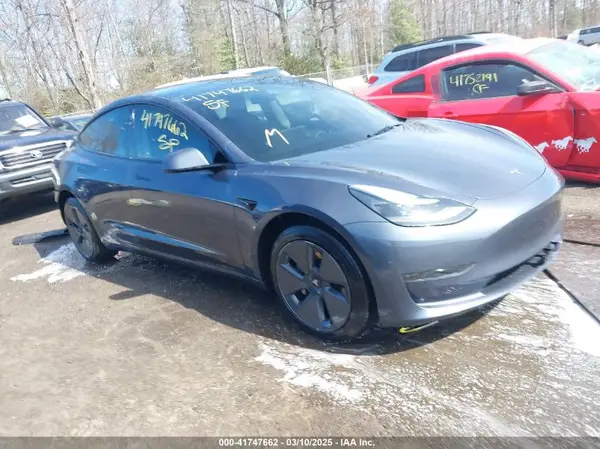5YJ3E1EA7PF674048 2023 TESLA MODEL 3 - Image 1
