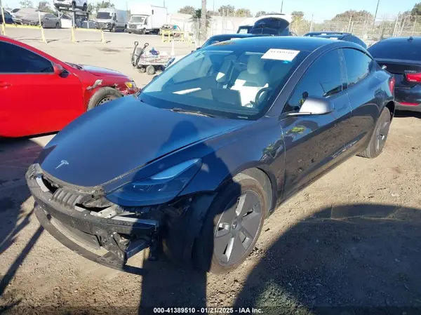 5YJ3E1EA7PF675765 2023 TESLA MODEL 3 - Image 2