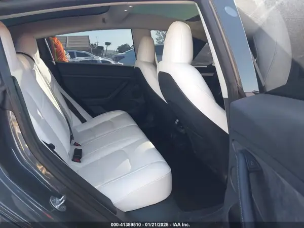 5YJ3E1EA7PF675765 2023 TESLA MODEL 3 - Image 8
