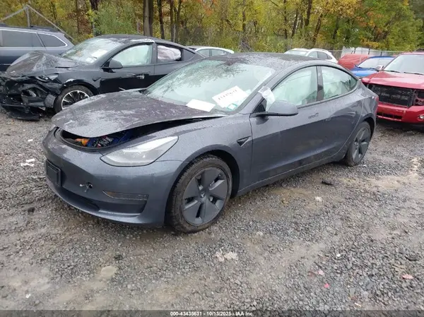 5YJ3E1EA7PF677600 2023 TESLA MODEL 3 - Image 2