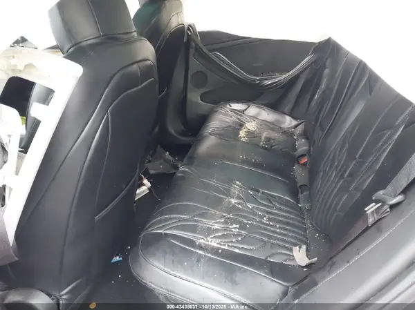 5YJ3E1EA7PF677600 2023 TESLA MODEL 3 - Image 8