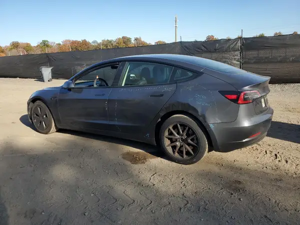 5YJ3E1EA7PF678391 2023 TESLA MODEL 3 - Image 2