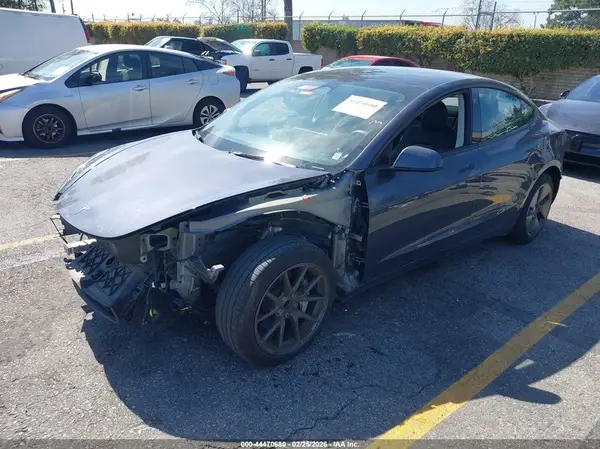 5YJ3E1EA7PF679976 2023 TESLA MODEL 3 - Image 2
