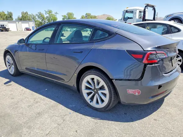 5YJ3E1EA7PF683736 2023 TESLA MODEL 3 - Image 2