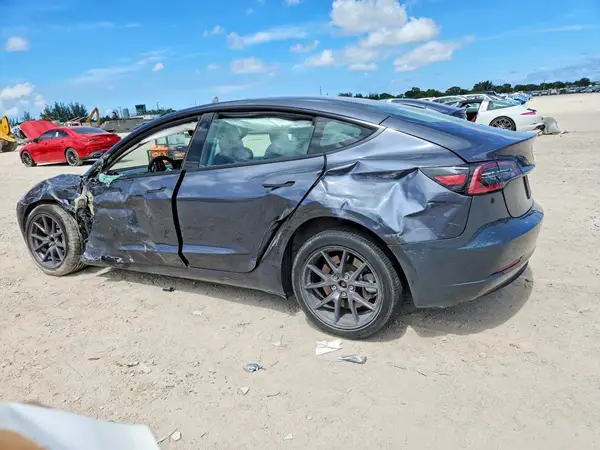 5YJ3E1EA7PF697474 2023 TESLA MODEL 3 - Image 2