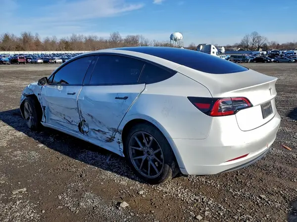 5YJ3E1EA7PF698429 2023 TESLA MODEL 3 - Image 2