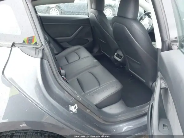 5YJ3E1EA7PF699211 2023 TESLA MODEL 3 - Image 8