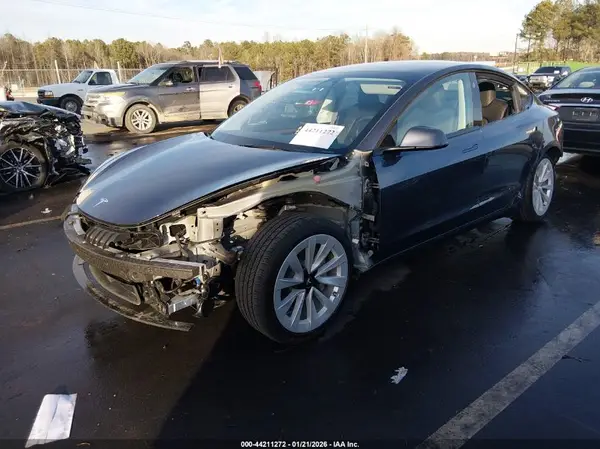 5YJ3E1EA7PF705041 2023 TESLA MODEL 3 - Image 2