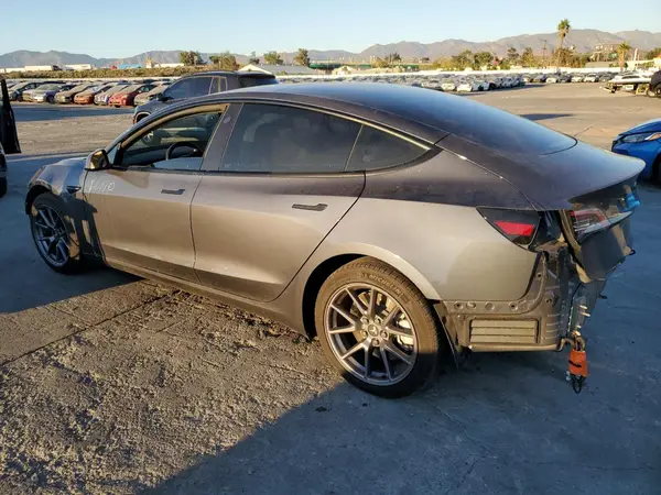5YJ3E1EA7PF710255 2023 TESLA MODEL 3 - Image 2