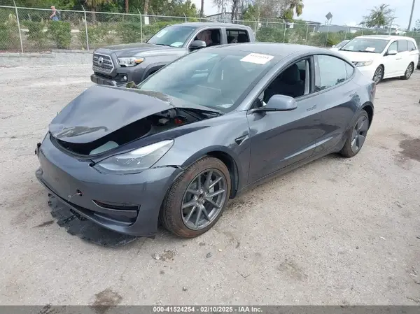 5YJ3E1EA7PF710871 2023 TESLA MODEL 3 - Image 2