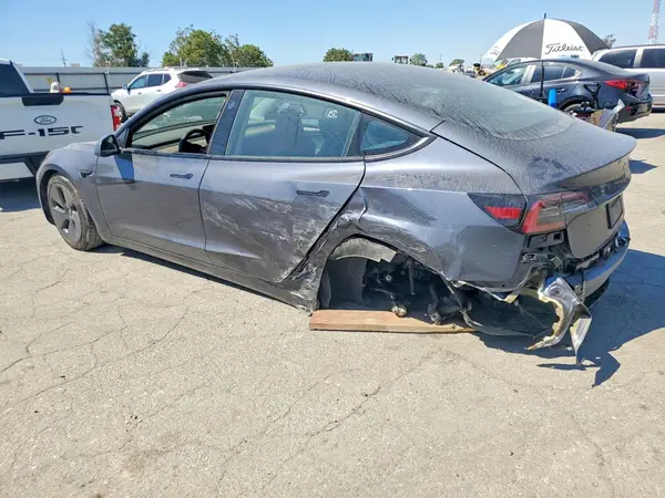 5YJ3E1EA7PF713740 2023 TESLA MODEL 3 - Image 2