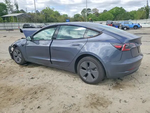5YJ3E1EA7PF715018 2023 TESLA MODEL 3 - Image 2