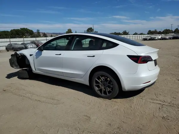 5YJ3E1EA7PF715567 2023 TESLA MODEL 3 - Image 2