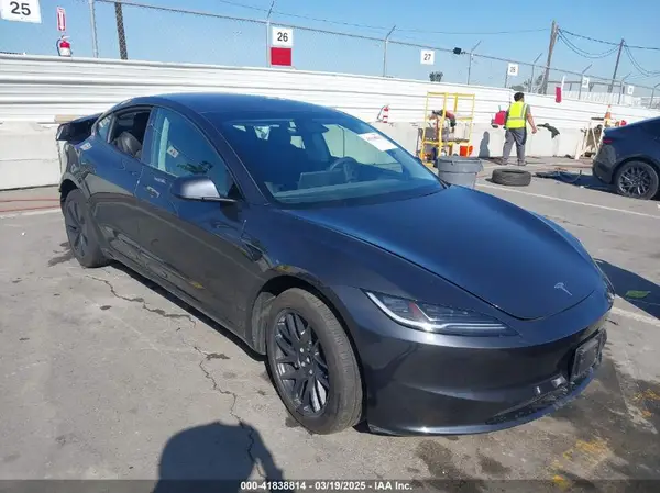 5YJ3E1EA7RF717855 2024 TESLA MODEL 3 - Image 1