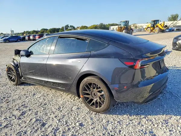 5YJ3E1EA7RF727639 2024 TESLA MODEL 3 - Image 2