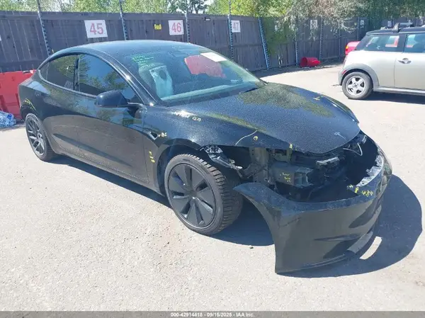 5YJ3E1EA7RF728032 2024 TESLA MODEL 3 - Image 1