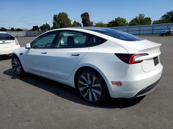 5YJ3E1EA7RF730346 2024 TESLA MODEL 3 - Image 2