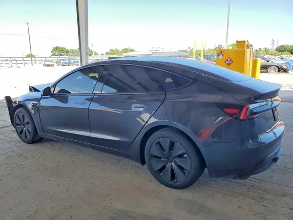 5YJ3E1EA7RF731268 2024 TESLA MODEL 3 - Image 2