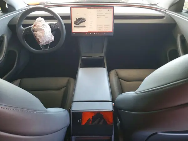 5YJ3E1EA7RF731268 2024 TESLA MODEL 3 - Image 8