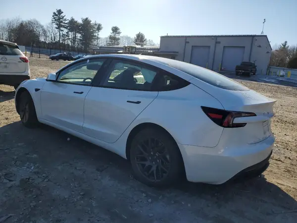 5YJ3E1EA7RF731299 2024 TESLA MODEL 3 - Image 2