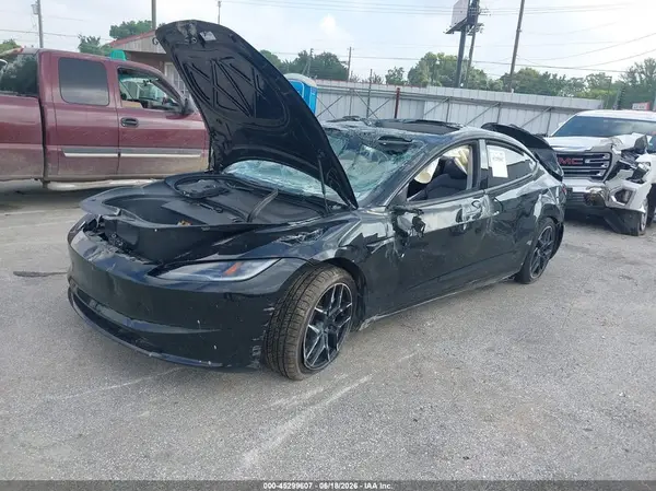 5YJ3E1EA7RF733036 2024 TESLA MODEL 3 - Image 2