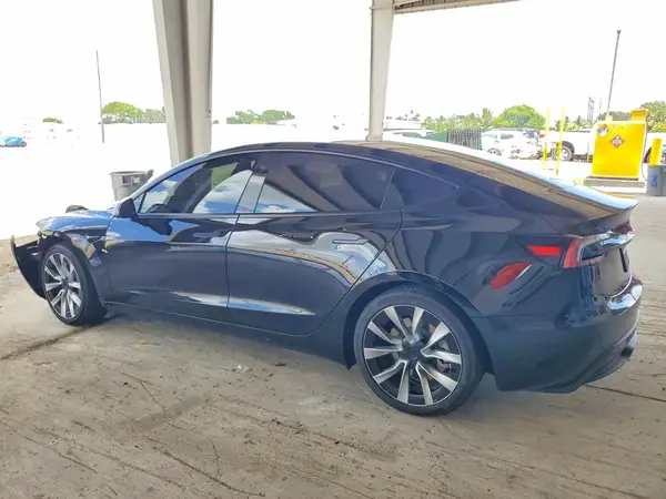 5YJ3E1EA7RF733571 2024 TESLA MODEL 3 - Image 2