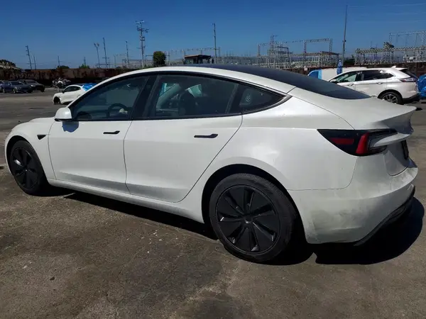 5YJ3E1EA7RF737975 2024 TESLA MODEL 3 - Image 2